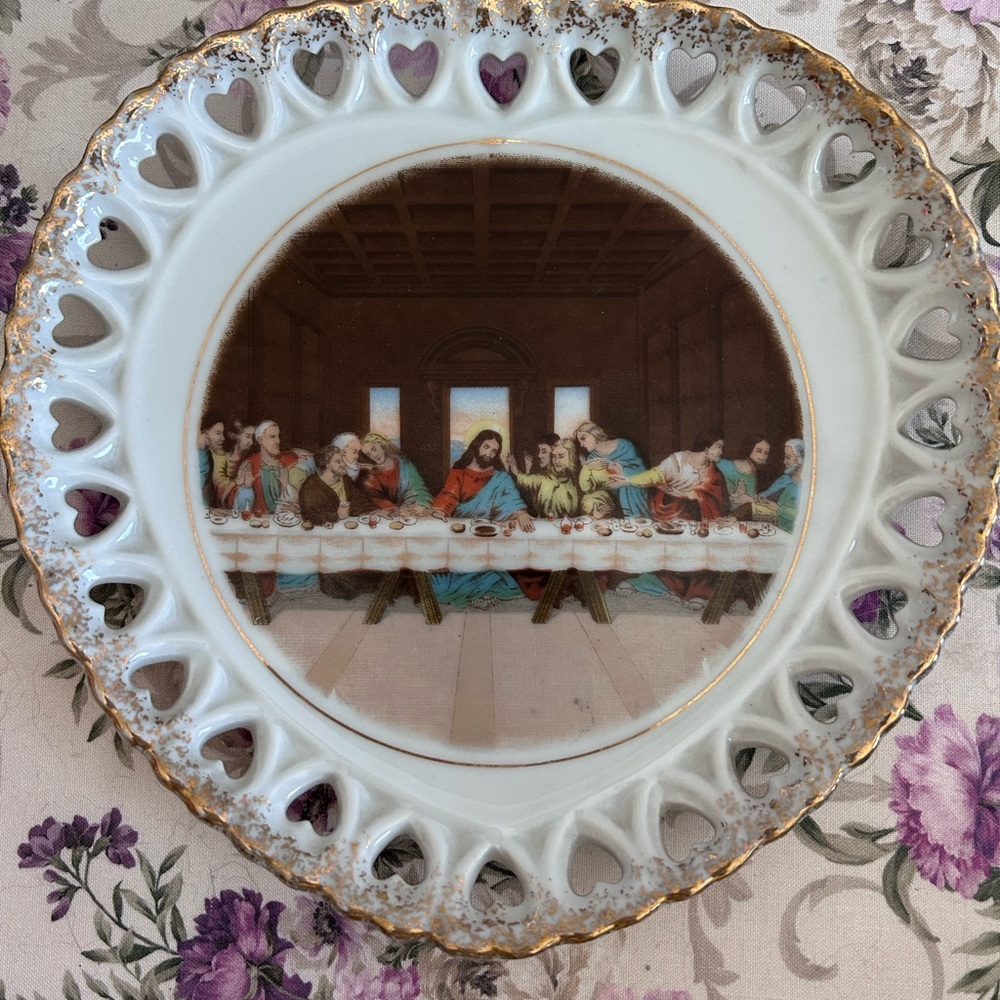 Decorative Plate with Last Supper Design